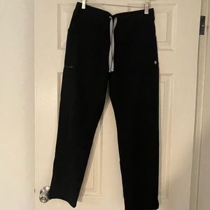 FIGS Scrub Set Catarina one-pocket top and Yola skinny pants size S Black